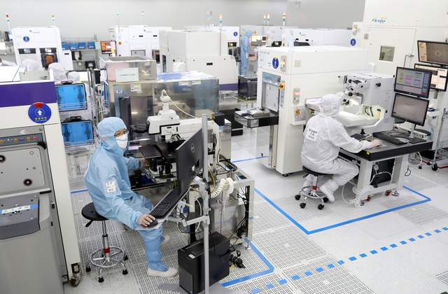 淮安工業(yè)園區(qū) 技術(shù)開(kāi)發(fā)與技術(shù)服務(wù)雙翼齊飛，家門(mén)口就業(yè)“心心向榮”